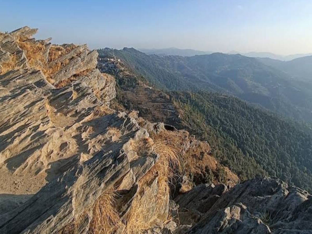 You are currently viewing Discovering the Hidden Gems of Mukteshwar: A Journey to Remember
